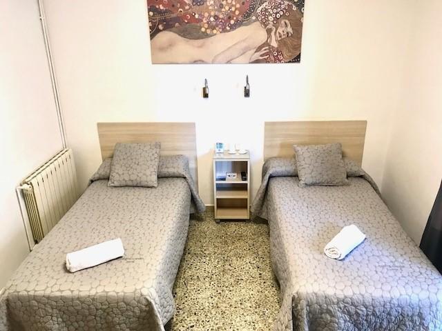 Hostal バダロナ エクステリア 写真